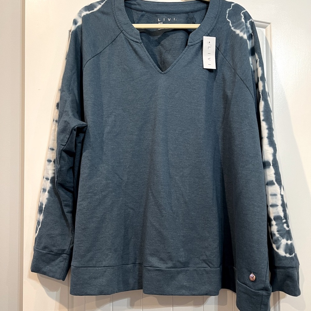 LIVI Pullover Sweatshirt NWT